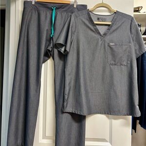Figs Gray Scrub Set, Technical collection